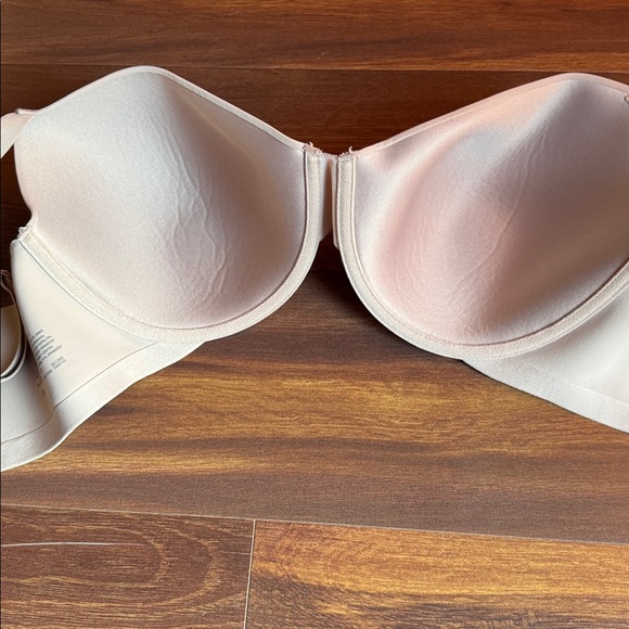 Maidenform Nude Beige Underwire Bra Size 40D - Picture 2 of 4